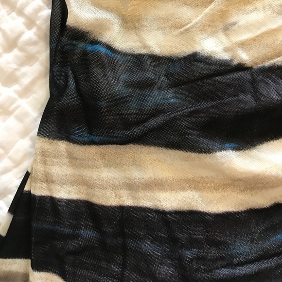 Roberto Cavalli Black and Cream One-Shoulder Top - Picture 2 of 6